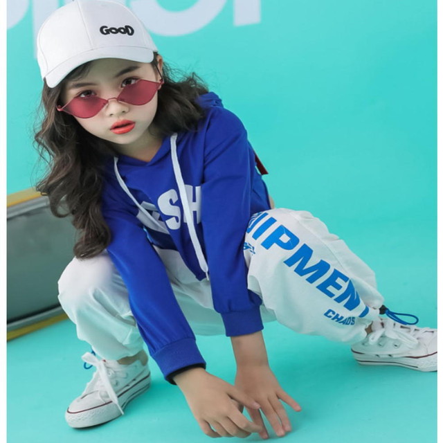 予約商品 キッズダンス衣装 ショート丈パーカーロンt キッズダンス衣装 ネオンカラー ガールズ ダンス衣装 短丈 トップス ヒップホップ衣装 Dance 発表会衣装キッズ 長袖パーカー X0051 ダンス衣装の子供服tinygang