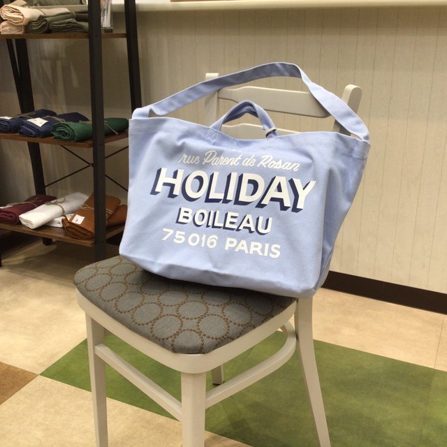 HOLIDAY ニュースペーパーバッグ パールブルー 24