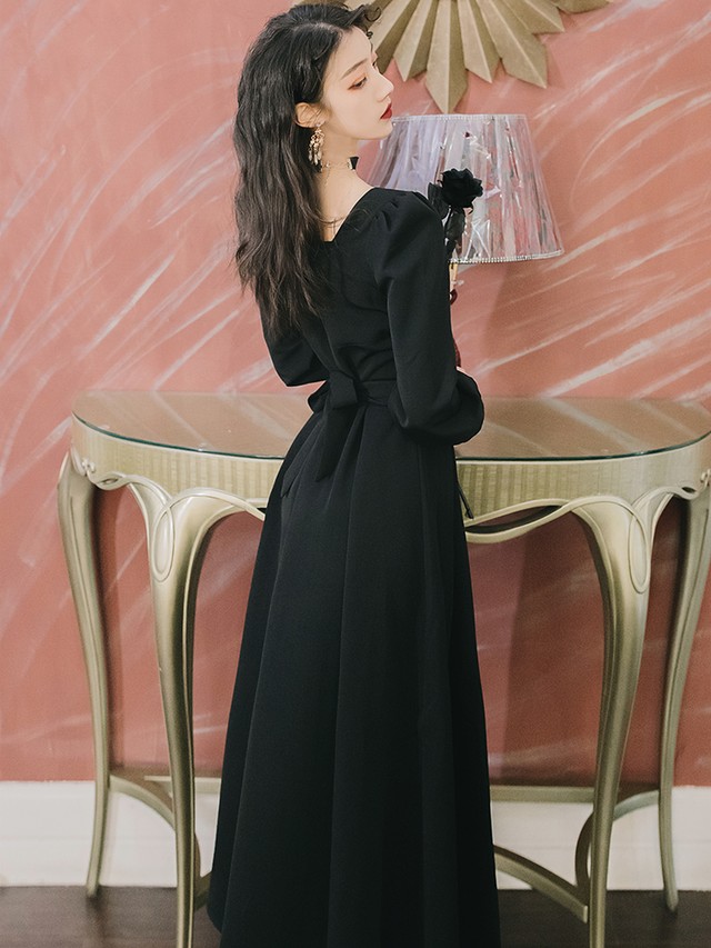 レトロワンピース ロング丈 スクエアネック 長袖 ボリューム袖 無地 Aライン フレアスカート お嬢様 エレガント 大人かわいい ブラック お呼ばれ 秋冬 Virtue