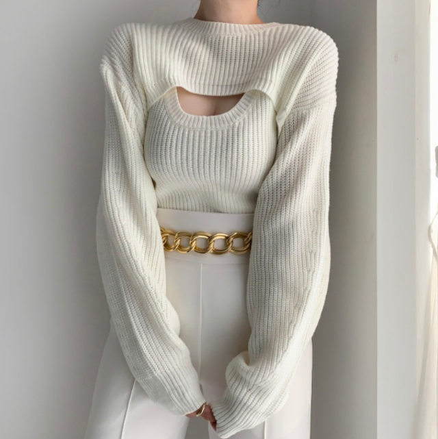 Tops 2color Sexy トップス ニット ツーピース レイヤード 重ね着 インナー アウター セクシー 胸元空き 肌見せ ルーズ ラフ おしゃれ シンプル 無地 2色展開 ホワイト ブラック アクティブ 大人女子 可愛い きれいめ お出かけ デート 春 秋 レディース Sea