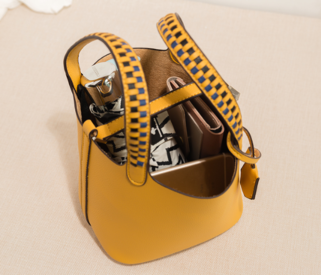 Bag Cute 3color バッグ 鞄 バケツバッグ 3色展開 イエロー ピンク ブラウン 無地 ハンドバッグ ショルダーバッグ 2way Puレザー 巾着付 大人 可愛い シンプル キュート カジュアル きれいめ 上品 デイリー お出かけ デート 女子会 ママ オールシーズン レディース Sea