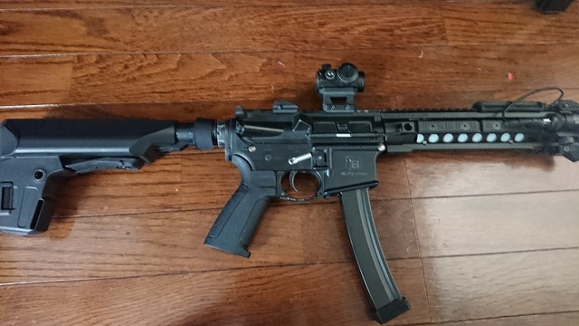 電動m4用mp5マガジンアダプター V2 Blitz Arms 電動m4用mp5マガジンアダプター V2 Blitz Arms