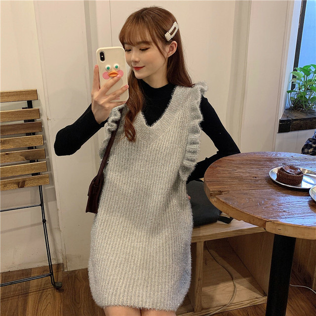 人気のファッショントレンド これまでで最高の肩 フリル ニット コーデ