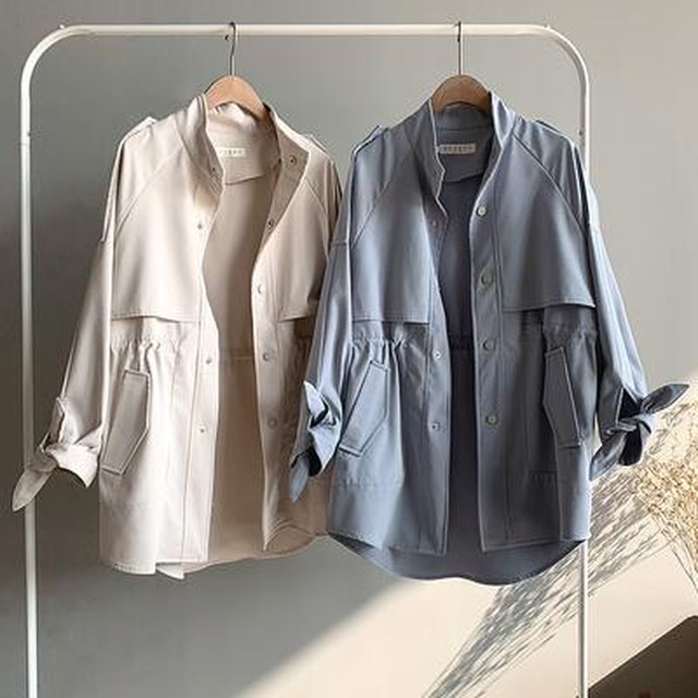 全4色 スプリングコート レディース ノーカラージャケット ライトアウター 春 40代 レディース アウター ショート丈 リボン ベージュ ブルー シャツジャケット キレイめ カジュアル パステルカラー オフィス フェミニン 代 30代 50代 Like Fashion