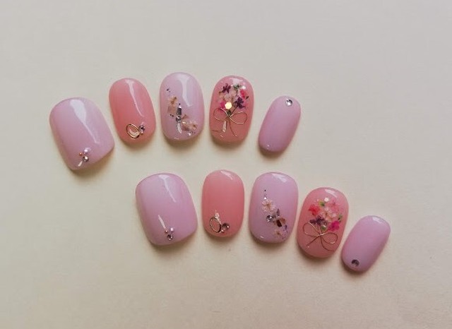 No 2 春夏 ピンク ニュアンス ベージュ お花 シェル 入学 卒業 お出かけ On Nail