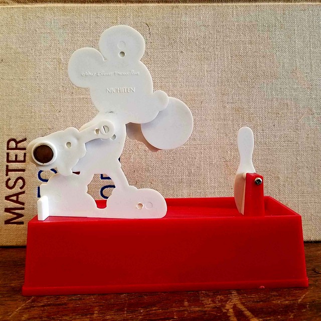 ヴィンテージなミッキーマウスのボウリング貯金箱 旧式生活雑貨店 神戸トランヂスタ