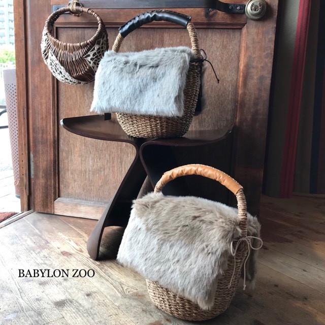 Anjou Chouetteのファー付きかごバッグ Babylon Zoo