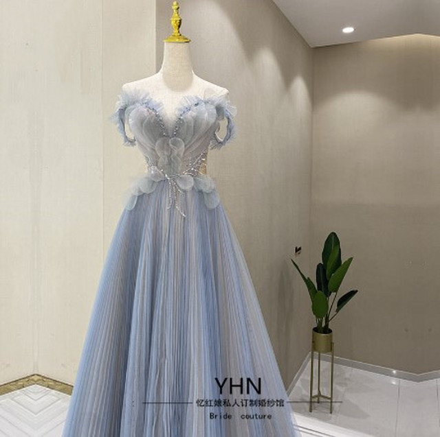 高品質 パーティードレス 薄青 オフショルダー ロング 可愛い 編み上げ 細見えシルエット Cinderelladress