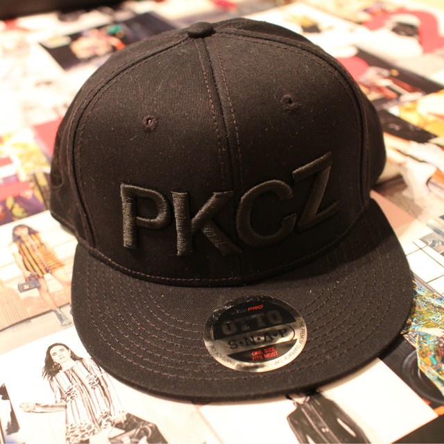 Pkcz キャップ ブラック サイドロゴブラック オーダーメイド Kknh