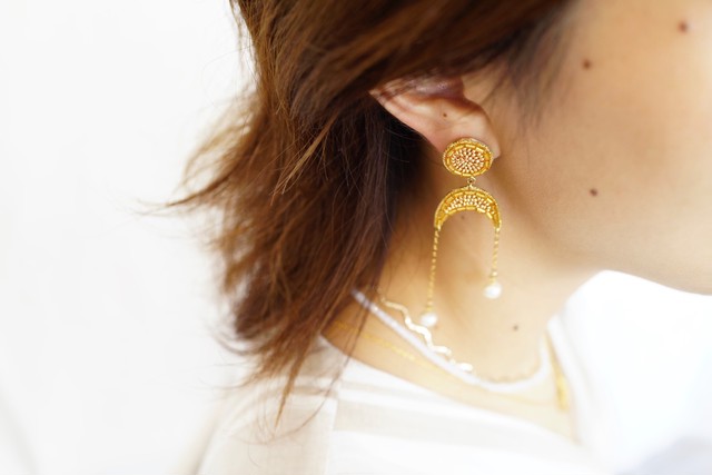 【刺繍イヤリング】Moon-mini/gold
