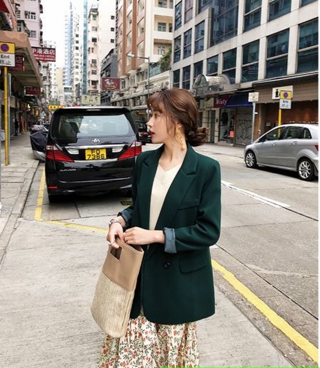 ダークグリーンジャケットレディース ウール 深いグリーン きれい 派手過ぎない おしゃれ あか抜けコーデ Lalas