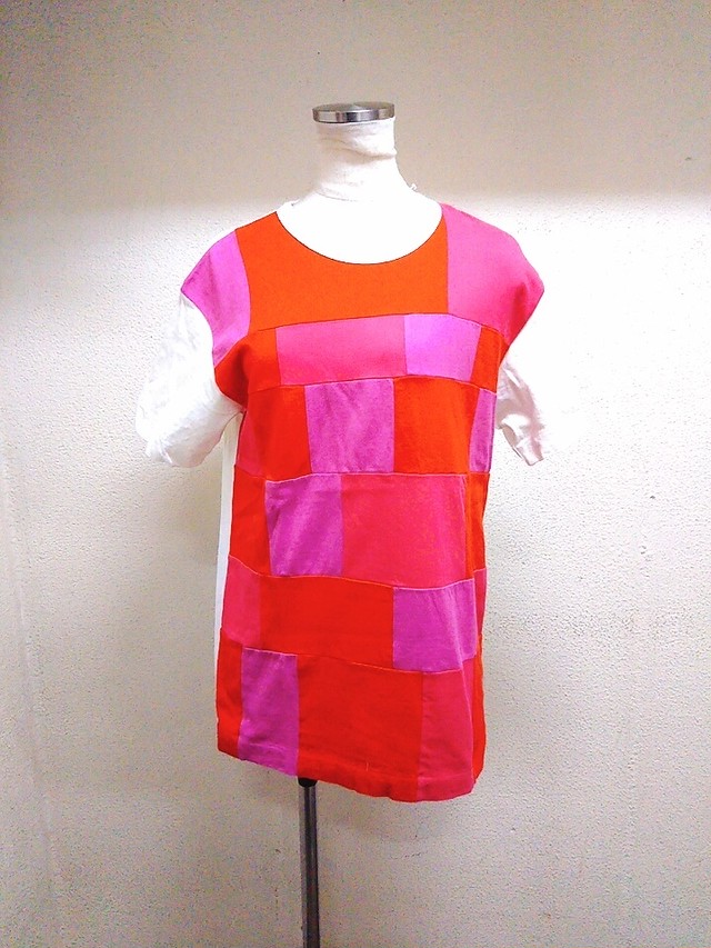 コム デ ギャルソン 半袖tシャツ 赤紫ピンク白色 Comme Des Garcons Uta