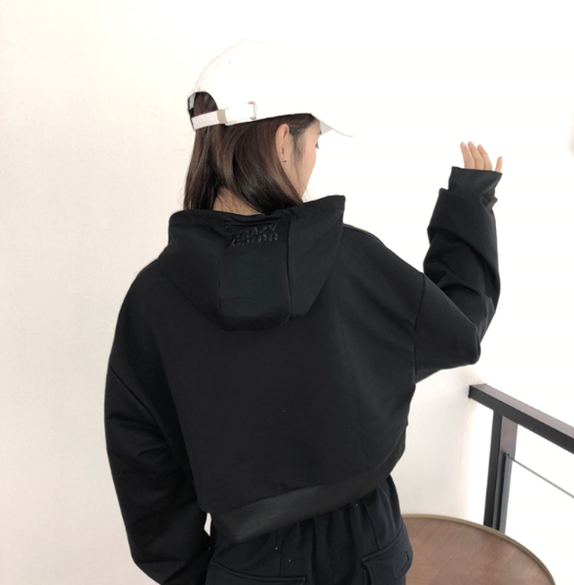 人気上昇中 ショート丈 プルオーバー パーカー トップス パーカー レディース ショート丈 クロップド へそ出し フード付き スウェット ストリート系 ダンス ウエア 長袖 春 秋 フェミニン カジュアル シンプル 10代 代 学生 送料無料 韓国レディース キッズ