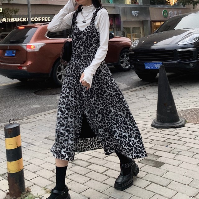 キャミワンピース ひざ下丈 ヒョウ柄 ゆったり カジュアル 秋冬 お出かけ デート 女子会 レトロ And C T アンドシーティー 大人可愛い トレンド専門店