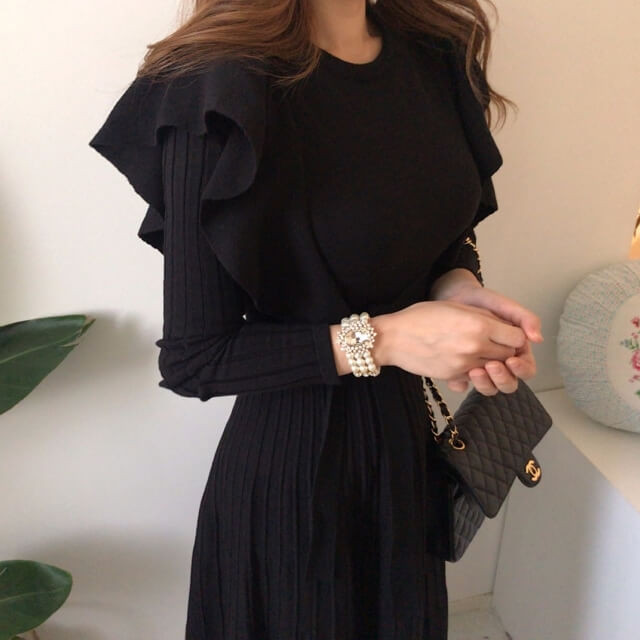 ニットワンピ ニットワンピース 40代 ロング タイト コーデ 50代 30代 長袖 無地 ニット ワンピース ワンピ 肩フリル ウエストリボン シンプル ミモレ丈 おしゃれ 大人 可愛い フリル Dress Plaatje