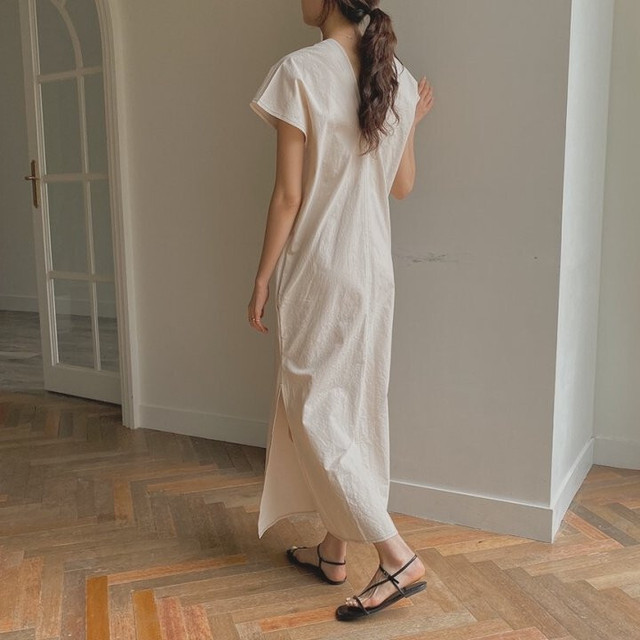 リネンワンピース 半袖 韓国 大人 ナチュラル 白 おすすめ 大きいサイズ おしゃれ 涼しい 通販 夏 コーデ 人気 ネイビー 部屋着 ホワイト マキシ丈 マタニティ ママ 安い リゾート 旅行 ルームウェア 通販 Vネック ワンピース ロング スカート 2595 Sayurio