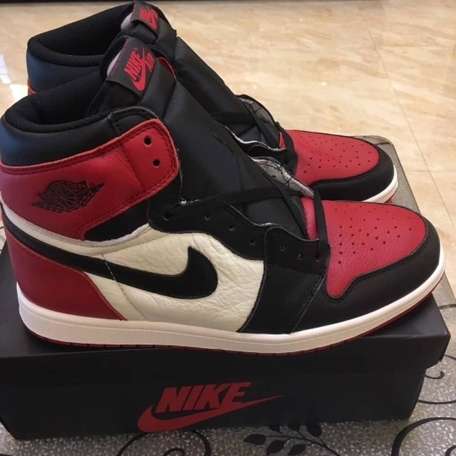 中古品 Nike Air Jordan 1 ナイキ エアジョーダン 赤黒 Love Fashion Shop