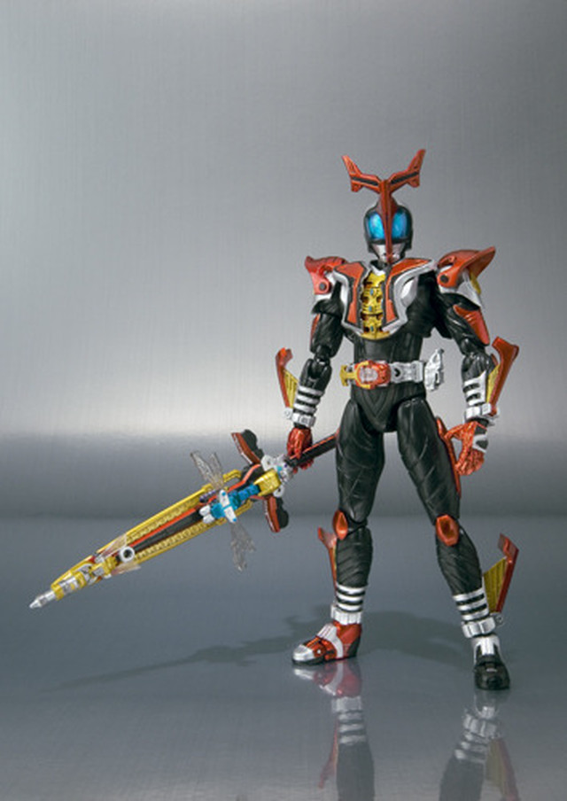 S H Figuarts 仮面ライダーカブトハイパーフォーム S H フィギュアーツ専門店 現在 準備中です