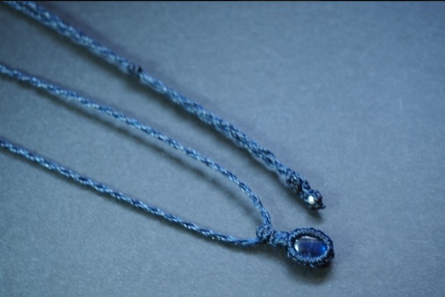 淡いブルーが美しい カイヤナイトの小粒マクラメ編みネックレス The Craftsman S