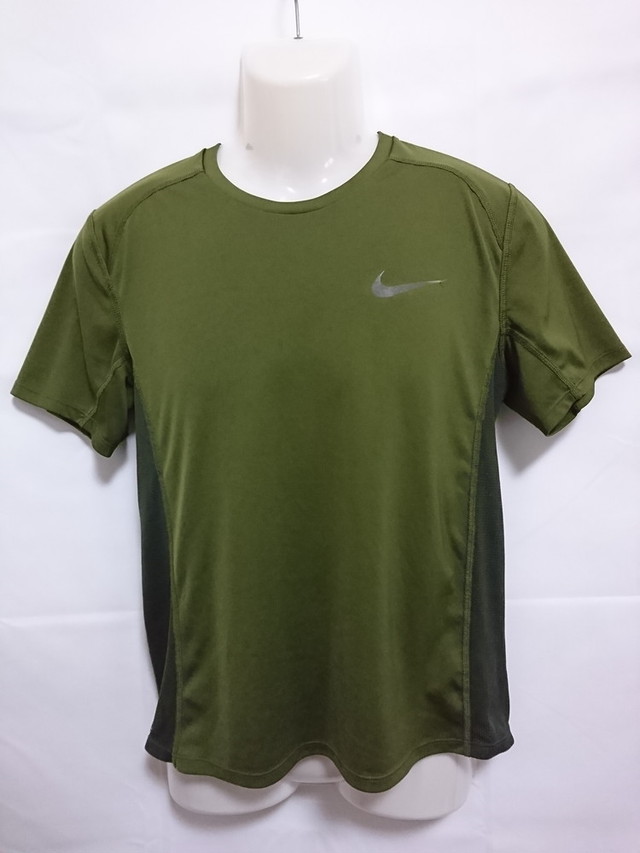 送料無料 Nike ナイキ メンズm ランニングシャツ 半袖 Tシャツ 吸汗速乾 ポリエステル ジョギング マラソン モスグリーン 3592 331 スポーツウェア シューズの古着屋 リサイクルスポーツ 送料無料 Nike ナイキ メンズm ランニングシャツ 半袖 Tシャツ 吸汗速乾 ポリエステル ジョギング マラソン モスグリーン 3592 331 スポーツウェア シューズの古着屋 リサイクルスポーツ