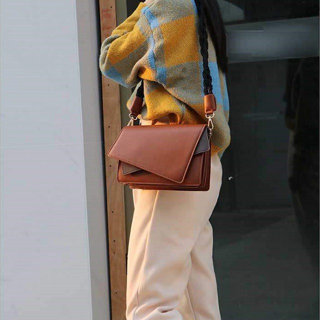 個性的なデザインショルダーバッグ パーティ お洒落 お出かけ 上品 Bg 0374 バッグトゥーザフューチャー