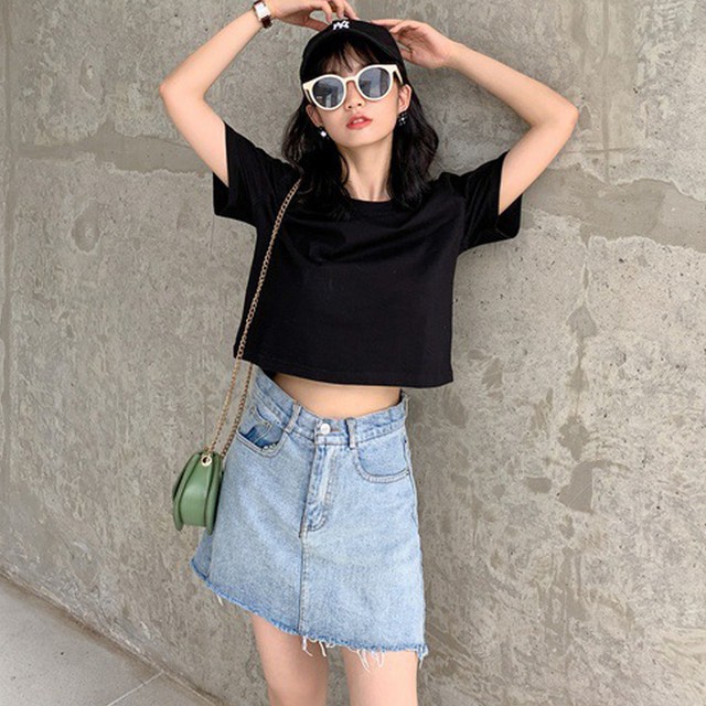 国内発送 ショート丈 Tシャツ レディース 半袖 へそ出し トップス 韓国 無地 カットソー シャツ トップス 白 黒 Infini Arc En Ciel