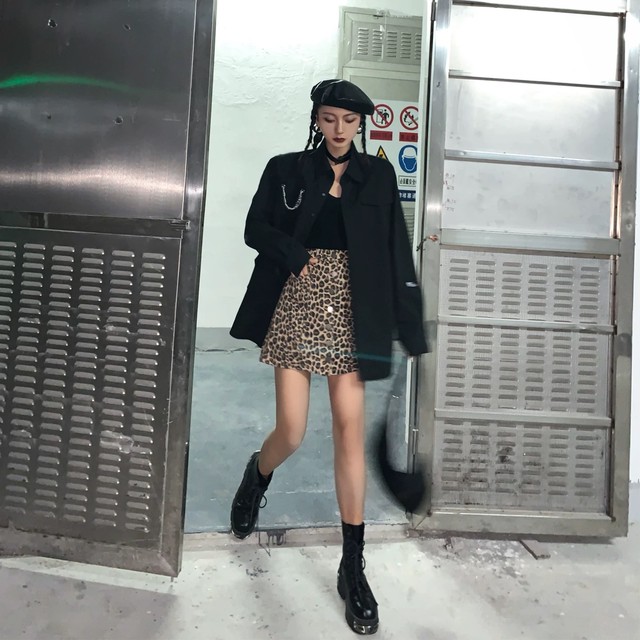 a-line leopard skirt