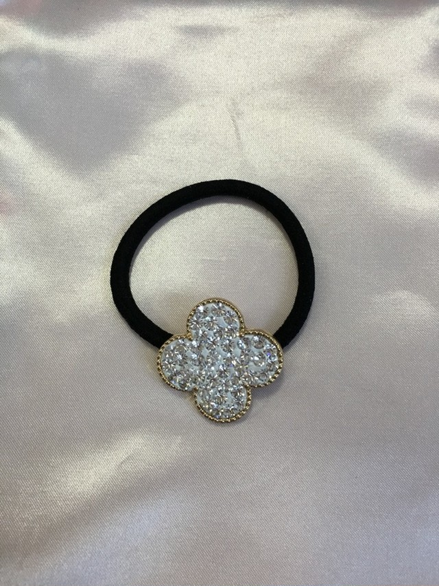 ヴァンクリ アルハンブラ風 お花キラキラ ヘアゴム La Tiara 南青山