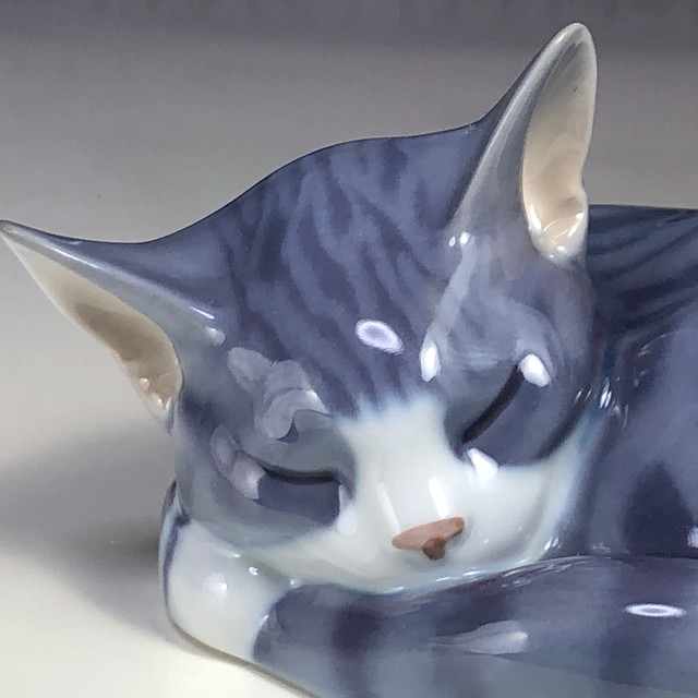 ロイヤルコペンハーゲン眠り猫フィギュリンフィギュアt56 和食器 洋食器 昭和レトロ品販売 リサイクル通販サイトフリマート