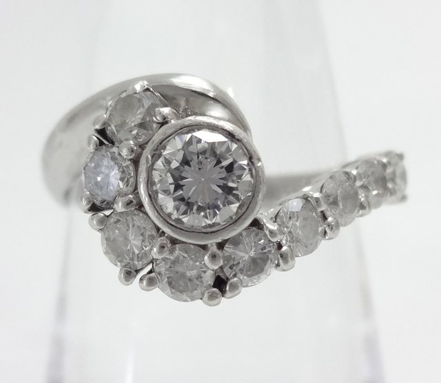 Sold Out 1 01ct ダイヤモンド デザインリング プラチナ艶消し仕上げ Good Condition 1 01ct Diamond Design Ring Platinum Matte Finish Jewelry Purchase Market 宝石原価市場 Powered By Greenstyle