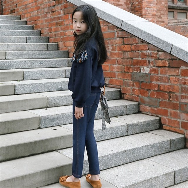 花柄フリル トレーナー ボトミングシャツ 長袖 Tシャツ 女子 女の子 カジュアル 子供 キッズ 小学生 プチプラ 大人っぽい ブルー フェミニン プレゼント 取寄 発送目安14 21日営業日 Laff Store For Baby Kids ベビー キッズ 子供服 ショップ情報 配送