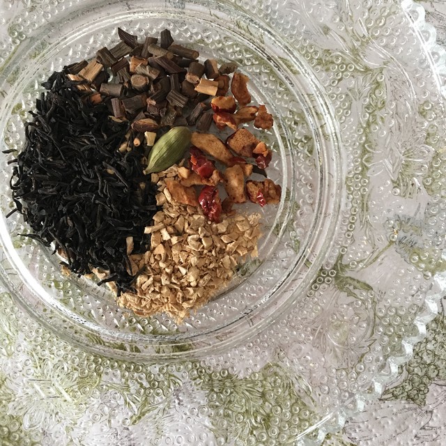 薬膳チャイ ぽかぽかスパイスティーでほっと一息 漢方茶 薬膳シトラス 漢方茶 薬膳茶 専門店 薬膳チャイ ぽかぽかスパイスティーでほっと一息 漢方茶 薬膳シトラス 漢方茶 薬膳茶 専門店