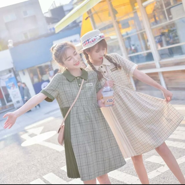 全2色 ひざ丈 チェック柄 ポロシャツ ワンピース プリーツ 襟つき 大人 可愛い カジュアル キレイめ お出かけ お買い物 デート 女子会 春 夏 通学 学生 通勤 韓国ファッション Like Fashion