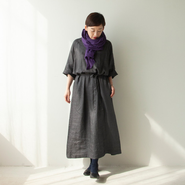 抽選販売 Sサイズ チャコール Hand Room Women S のヘリンボーンリネンワンピース Sサイズ チャコール 天然生活 Online Shop