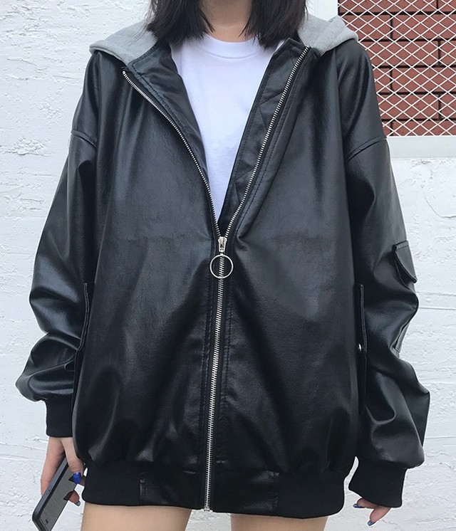 シンプルなデザインにフードがオシャレ ジャンパー 黒 Stepwall