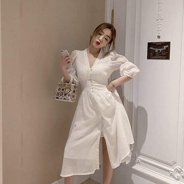 Vネック前ボタンパフスリーブワンピース ホワイトワンピース Liliana