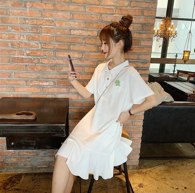 ポロワンピース レディース ポロシャツ 無地 半袖 ポロワンピ ポロシャツワンピース ゆるカジ ゆったりウエスト ミひざ丈 裾フリル お出かけ デート 普段着 全2色 Uki Uki