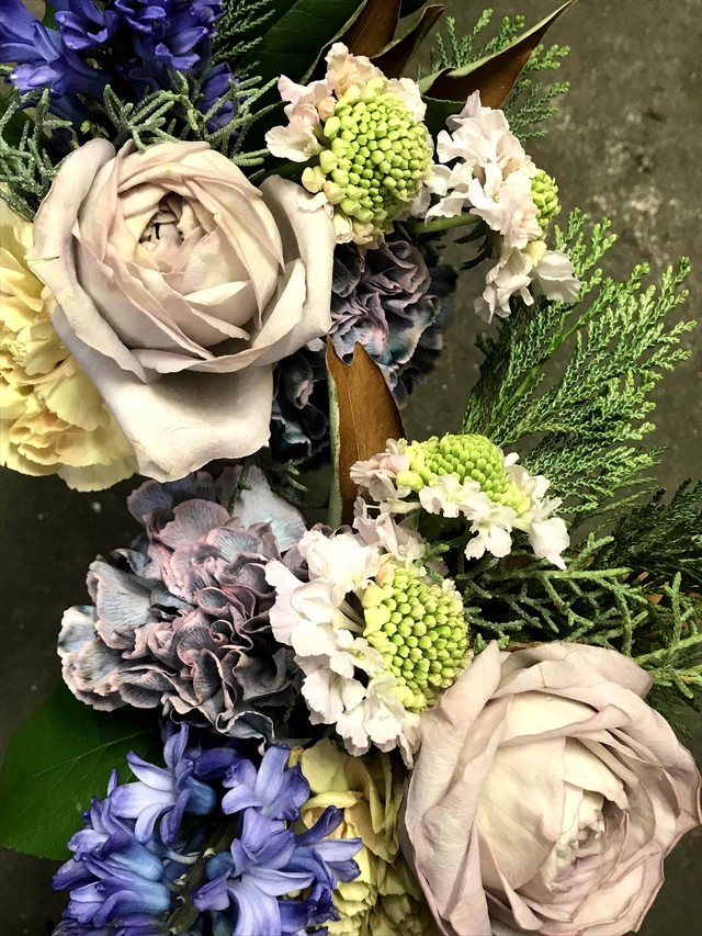 季節の花 ブーケ ベージュxパープル ブルー系 Bloemen Van Sayori ブルムン ファン サヨリ