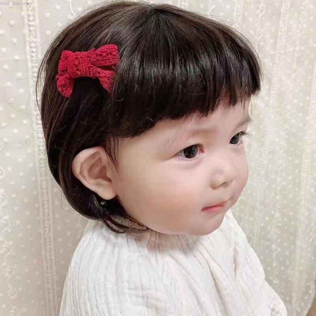 子供のかつら男性と女性の赤ちゃんの短い巻き毛の王女面白い赤ちゃんのかつらの帽子のポグラフィーのかつら百日赤ちゃんの髪のアクセサリー ショート レッド Mi Sagittarius By Constellation Kids Baby