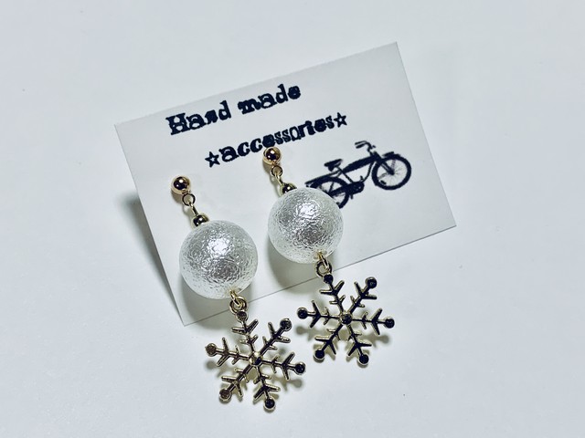 雪 の 結晶 ピアス