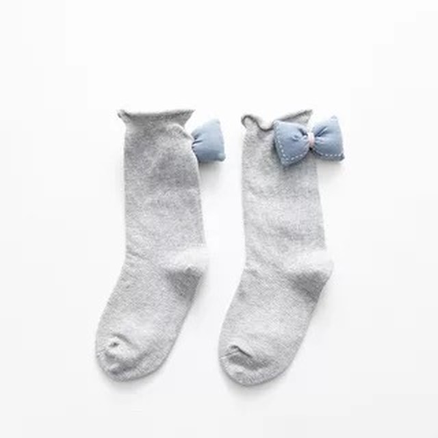 ぷっくりリボンと配色がかわいい リボンソックス グレー 靴下 キッズ 子ども服 Hikari Socks インポート靴下専門店です