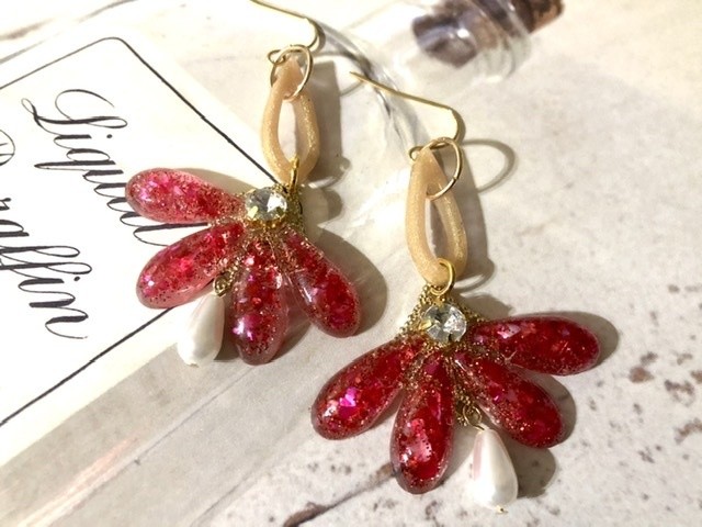 レジン 手作りピアス ハンドメイド アトリエ Sevenstar