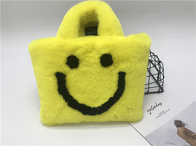 韓国ファッション オルチャン バッグ 鞄 秋 冬 スマイル ニコちゃん フワフワ もこもこ トート ショルダーバッグ かわいい 人気 K500 Korean Select 韓国ファッション オルチャンファッション