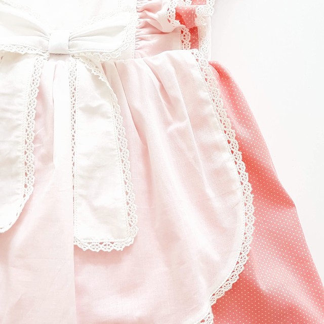 在庫80 人気エプロンワンピース 仕立屋コラボ 白 ドット コーラルピンク Heart Spring スモッキングワンピースと可愛い子供服