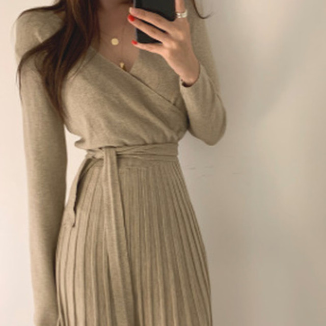 ニットワンピース タイト 秋冬 冬 ニットワンピ Vネック マキシ丈ワンピ レディース フェミニン セクシー プリーツ 長袖 ゆったり 体型カバー 着痩せ 大人可愛い セクシー フェミニン こなれ感 きれいめ エレガント 大人女子 Ok229 Sunny Place