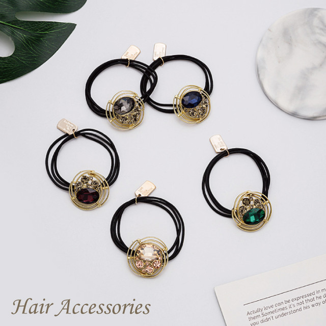 ヘアゴム ヘアアクセサリー 髪留め 髪飾り ゴム 三角 トライアングル ジュエリー ストーン キラキラ 可愛い ヘアーゴム ゴム 大人っぽい 大人 ヘアアクセ 結婚式 パーティー 普段 人気 ギフト プレゼント レディース レッド ブラック ブルー Accessorys924