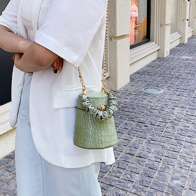 バケツバッグ手提げ 肩掛けかばんデート 合皮カバン女性上品 ミニ チェーンバッグ クロコ型押し レディース 斜め掛け 可愛い2wayバッグ オシャレ ネット通販 購入 激安 10代 代 30代 40代 春 夏 秋 冬 Roprot ロプロット ファッション レディースアパレル販売
