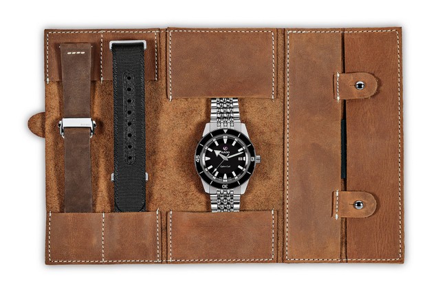 【RADO ラドー】数量限定品/Captain Cook キャプテンクック(ブラック)トラベルケース付き/正規輸入品