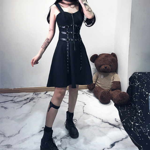 リングベルト デザイン ワンピース キャミワンピース ノースリーブワンピース フレアワンピース ドレスワンピース Zip ゴシック モード系 黒 レディース 上品 ワンピ モノクロ レトロ きれいめ ロリータ ダークモード リベットベルト ベルトデザイン ミニ丈 韓国 原宿系