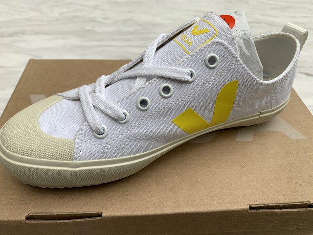 VEJA(K)NOVA CANVAS WHITE-TONIC 20%OFF
